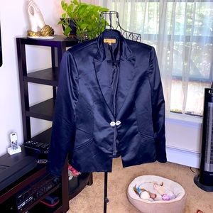 Womens dinner jacket.